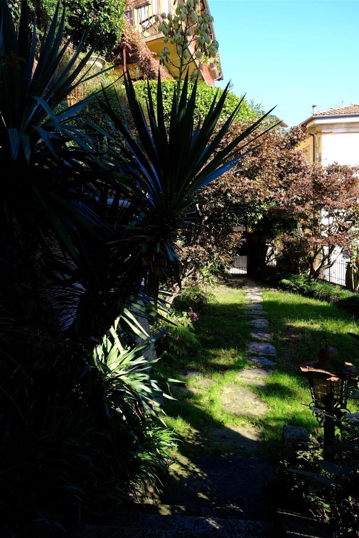 Garden Apartment Lesa Exterior foto